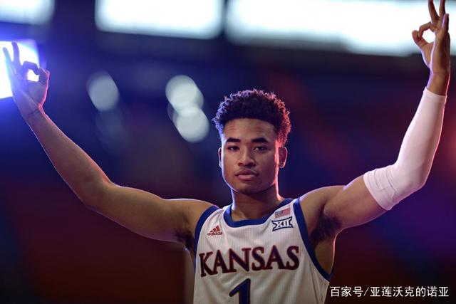 欧冠-莱万双响 劳塔罗传射 巴萨主场3-3国际米兰
