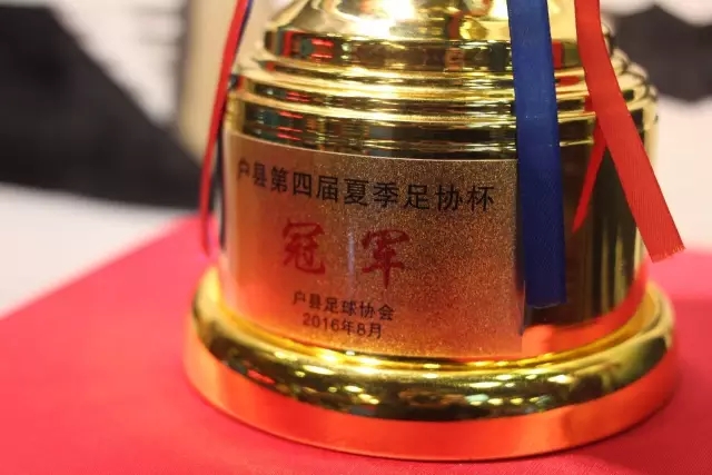 董方雨谢丽君搭档亚洲第一女主裁 执法男足亚冠