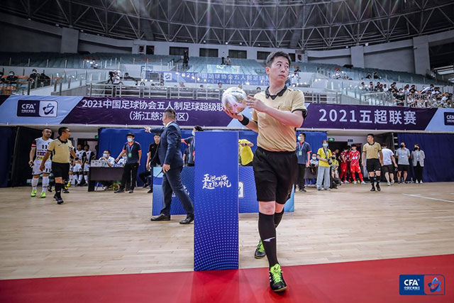 解说:李凯尔不适合中国队 但敬佩他的职业精神