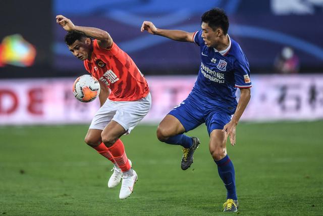 赵继伟24+12辽宁胜北控 王哲林31分上海胜四川